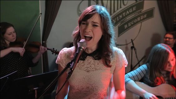 The Cooling | Reina del Cid - YouTube