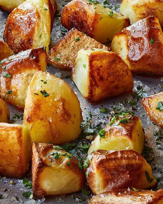 Ina Garten Shared Emily Blunt\'s English Roast Potato Recipe, and My Dinner Plans Are Set