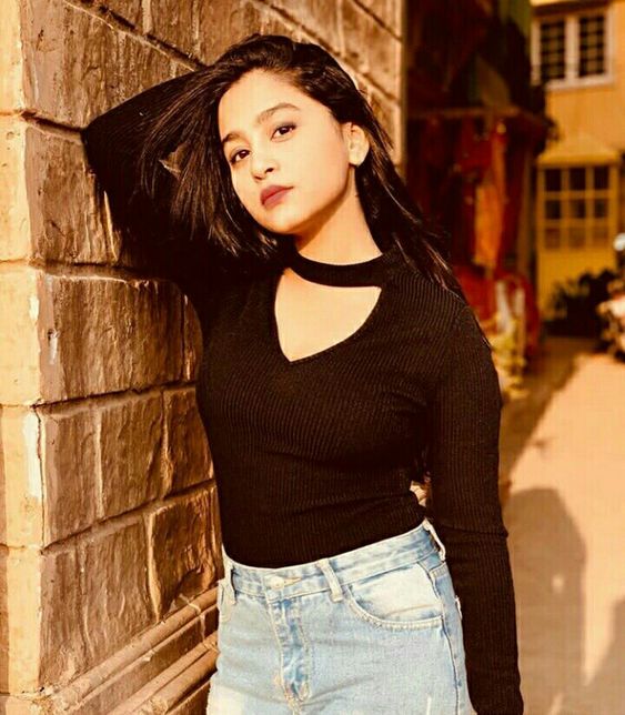 neha-jethwani-mhot-pohot