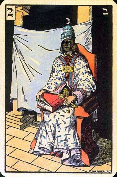Lasenikuv tarot High Priestess