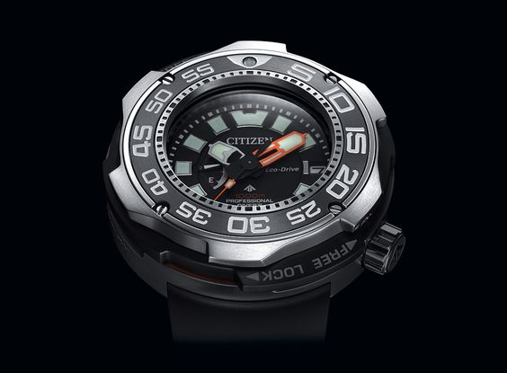 Solarzilla: Reviewing the Citizen Promaster Eco-Drive Professional Diver 1000M | WatchTime - USA\'s No.1 Watch Magazine