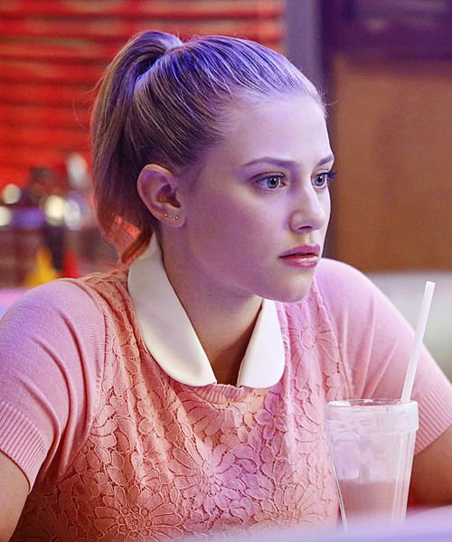 Lili Reinhart Daily : Photo