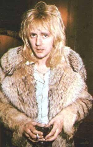 ボヘミアンラプソディ クイーンのロジャーテイラーがイケメンすぎる Naver まとめ Roger Taylor Queen Queen Photos John Deacon ボヘミアンラプソディ クイーンのロジャーテイラーがイケメンすぎる Naver まとめ Roger Taylor Queen Queen Photos John Deacon