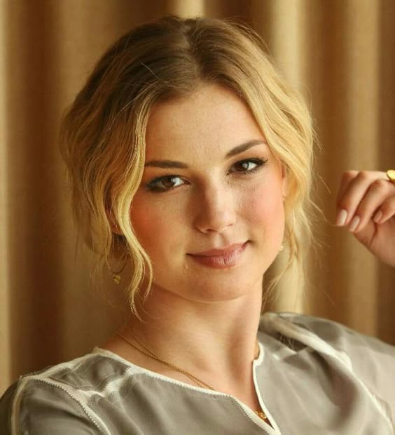 emily-vancamp