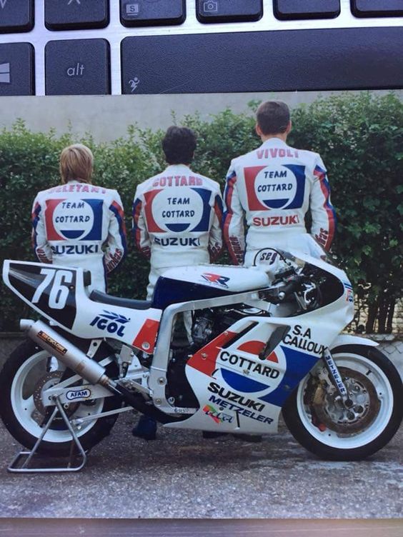 Suzuki GSX-R Slingshot 750 (88-91) et 1100 (89-92) - Page 42 1419ee2cf13bb1c1ed98c4b5d9d1afdc