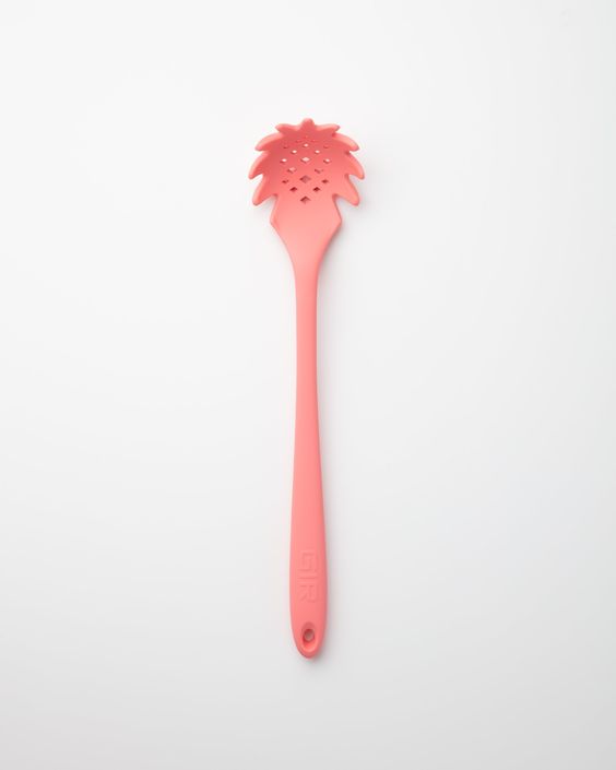 spatula untuk pasta atau mi