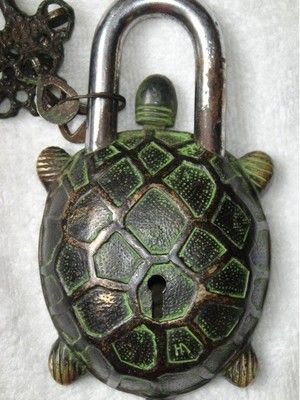 Chinese Old Style Big Brass Carved Tortoise Turtle Lock with 2 Keys