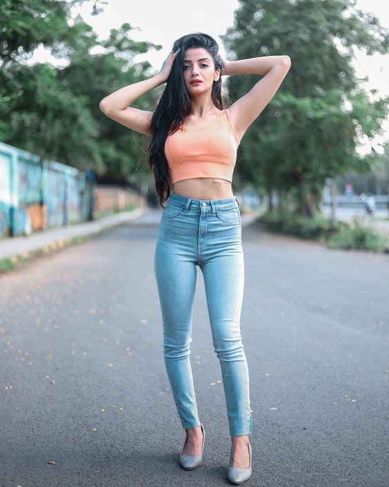 aryanshi-sharma-hot