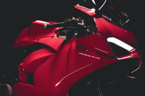 Rijtest: Ducati Panigale V4 vs. Panigale V2