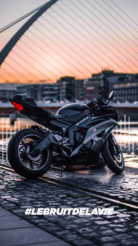 Yamaha R6