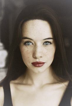 anna-popplewell