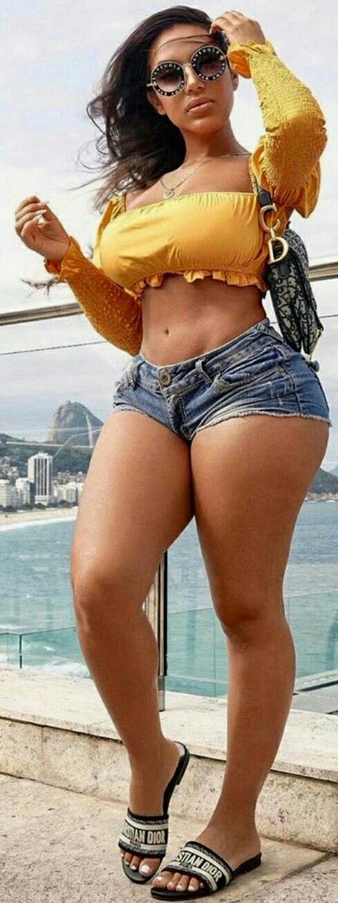 Varios gozando dentro do cu da casada Mulher gozada por varios