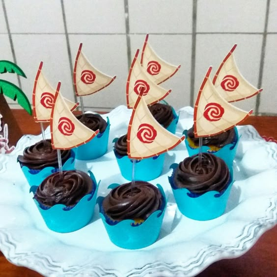 Wrapper e toppers para mini Cupcake. Barco Moana. Festa Moana.