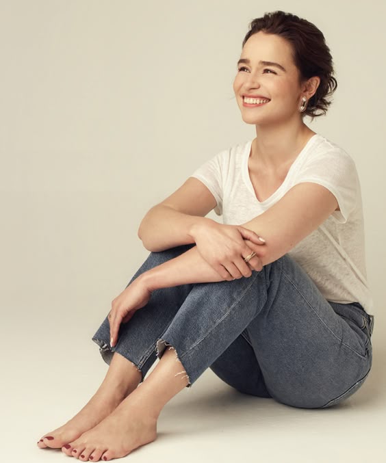 Even her feet are pretty.