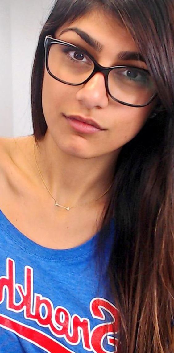 cute Mia Khalifa wallpaper by NIRAVGAJJAR1711 - Download on ZEDGE™ | 77f0