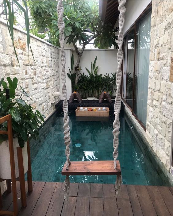 Simple Small Swimming Pool Ideas For Your Minimalist Aquatic Spot En 2020 Casas Con Alberca Jardines Para Casas Casas Con Patio Interior