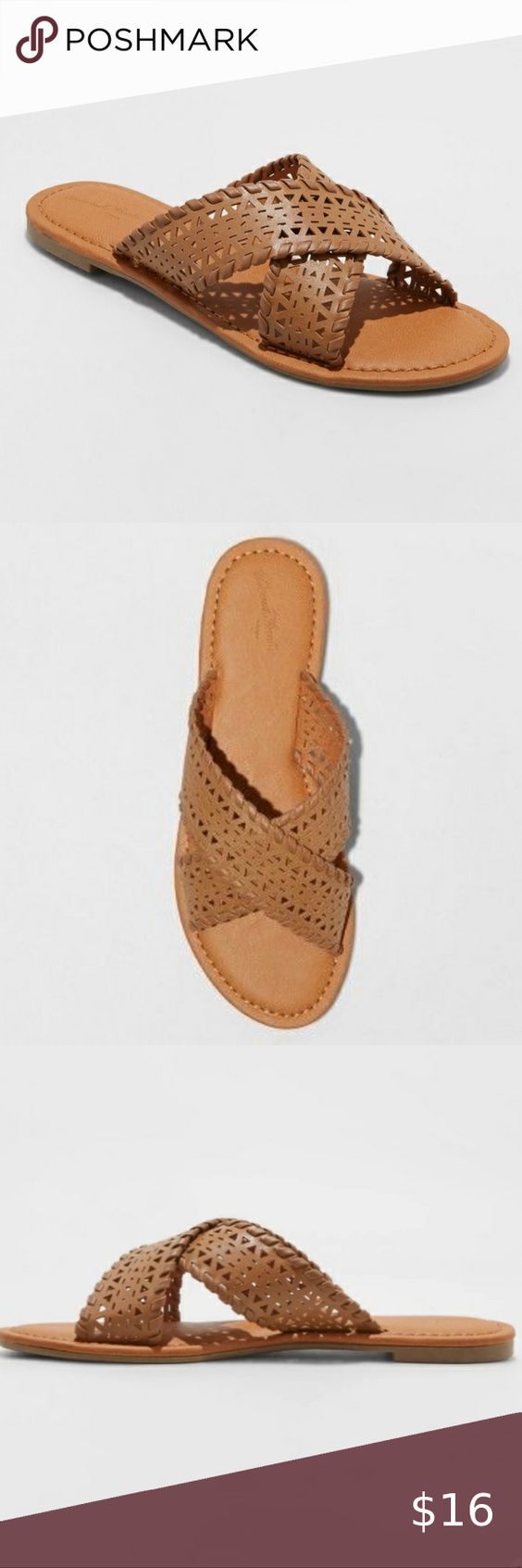 NWT Universal Thread Womens Willow Laser Cut Crossband Slide On Sandals