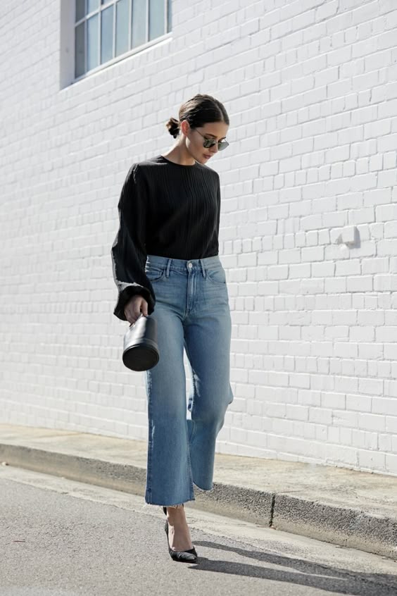 Look out for wide jeans and other new styles in 2018! https://www.google.com/amp/www.elle.com/fashion/trend-reports/gmp30000/resort-2018-trend-report/
