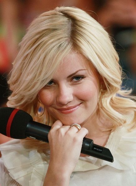 Elisha Cuthbert Photostream