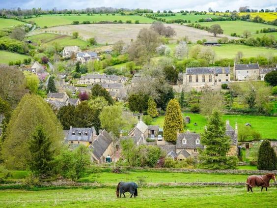 10 Pretty English Villages Out of a Fairytale - Follow Me Away