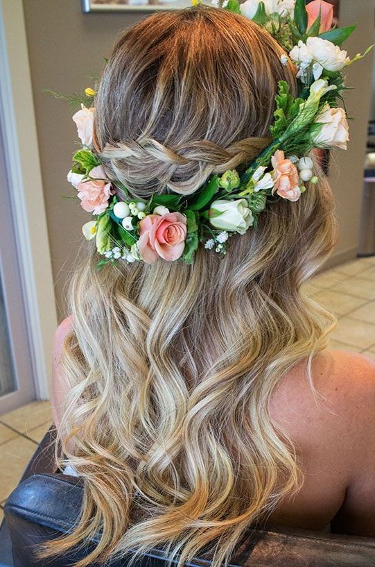 bruidskapsels met bloemen