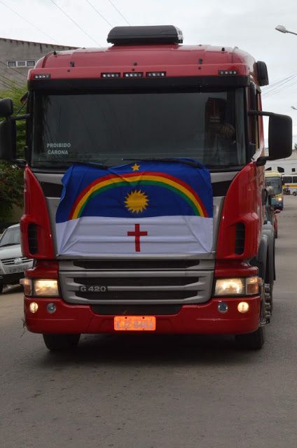 Visão Surubim: Caminhoneiros faz comboio no centro de Surubim