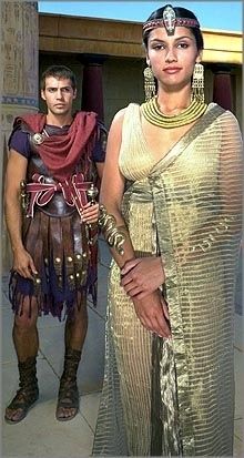 cleopatra-car