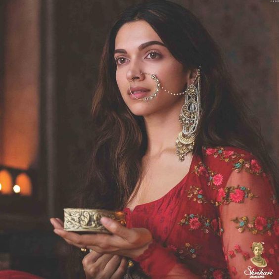 Steal The Look: Deepika Padukone\'s Stunning Jewellery In Bajirao Mastani