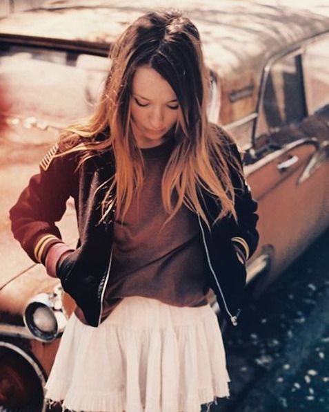 Welcome to Emily Browning Fans! This is a fansite dedicated to the Australian Actress, most notable for starring in Sucker Punch (2011) and Lemony Snicket\'s: A Series of Unfortunate Events (2004). Click here to follow us on Twitter! We also have a Youtube channel as well. Be sure to check out our