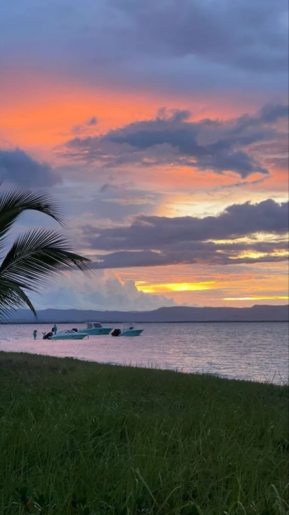 Pin by ❤️\u200d🔥 on images d\'inspiration in 2022 | Sunset pictures, Sky aesthetic, Nature photography