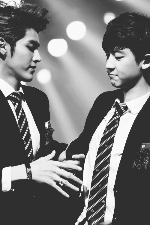 Kris and Chanyeol x')