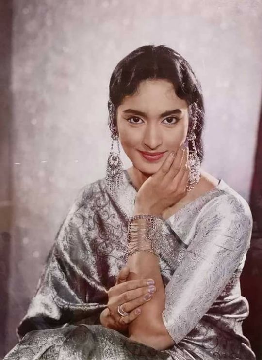 Who Is The Oldest Bollywood Actor Still Alive ISWOH