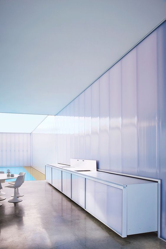 Seaside Stunner in Australia Offers Translucent, Transportive - paneele für küche Seaside Stunner in Australia Offers Translucent, Transportive - paneele für küche