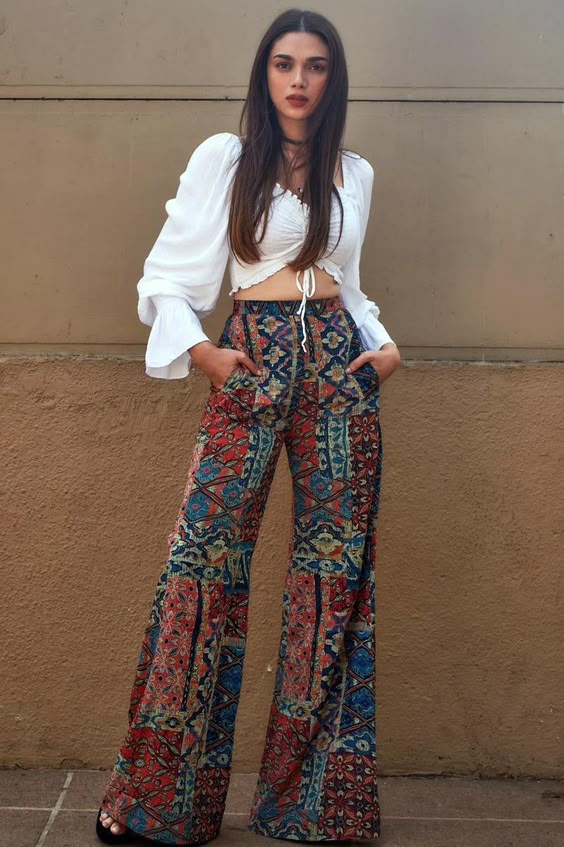 Need Help? Chat with us either via Signal at +91 9595956911 or Whatsapp Us at +91 9595956911Aditi Rao Hydari In Carpet Print PantRETURNS & EXCHANGEAll our garments are on a made to order basis. Once your order is placed, we do not offer any exchange or returns. However, in case of alterations, we will be happy to a