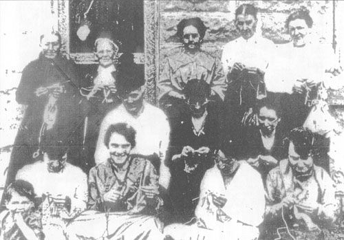 Women knitting for the war effort during World War I