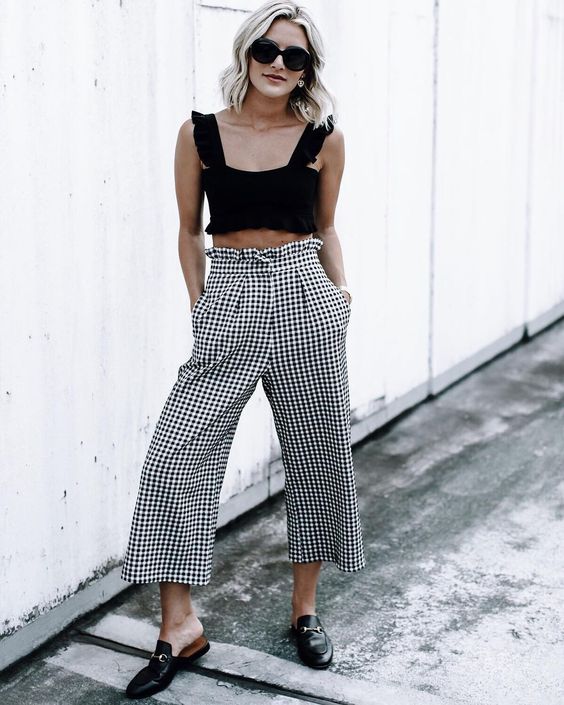when in doubt black & white. // Shop your screenshot of this pic with the LIKEtoKNOW.it app @liketoknow.it http://liketk.it/2smMP #liketkit #LTKunder100 #bnw #ootd #gingham