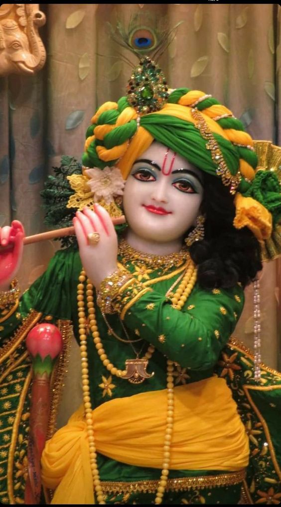 Shri Radhe Govinda man bhaj le Hari ka pyara naam hai bhajan|Krishna bhajan|Radha Krishna|Sankirtan