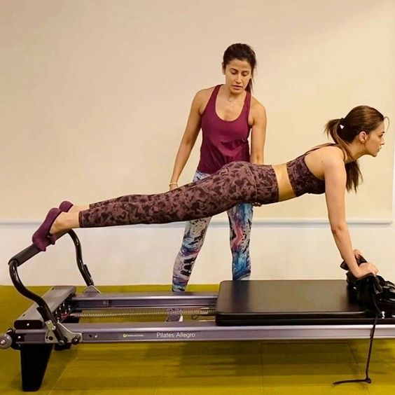 kriti-sanon-s**y-yoga