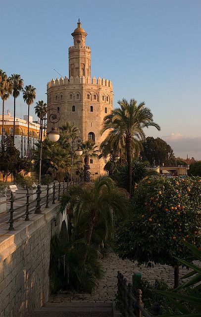 Giralda Tower Seville Muslim Tour Ilimtour Spain Muslim Tours Giralda Tower Seville Muslim Tour Ilimtour Spain Muslim Tours