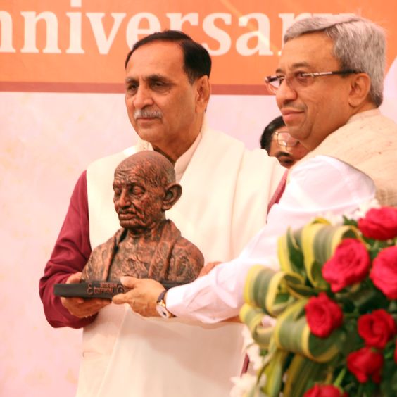 Team ABLink at the Inaugural ceremony of unveiling the statue of Mahatma Gandhi on150th Birth Anniversary. Our honourable Chief Minister Of Gujarat, Shree Vijay Rupani has unveiled the statue of Shree Mahatma Gandhi. Following dignitaries who made their presence felt Mrs.Bjial Patel(Mayor of Ahmedabad) Mr.Pankaj Patel(Chairman) Mr.Milan Dalal(secretary) Mr.Bipin Patel(Vice-Chairman)