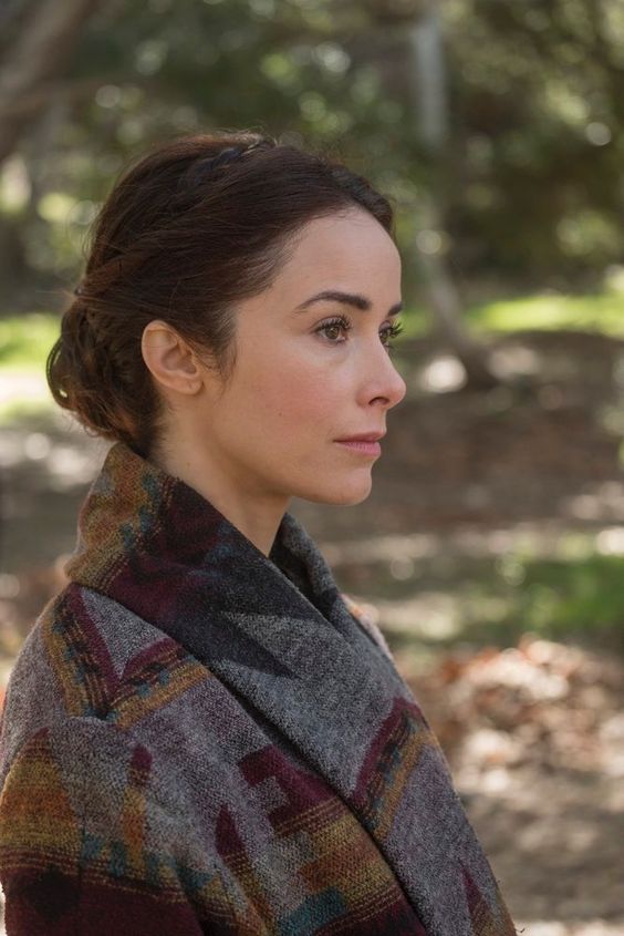 Abigail Spencer in Timeless... best show on tv. Catch up on Hulu! 2 hour movie in December on NBC! Watch live!