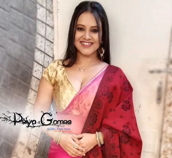Priya Gamre is an Indian Actress and Model, she was born in Maharashtra, India. Priya is mainly known for starring in the role of ‘Maya’ in the web series “Gaachi”. Today in Priya Gamre Biography we will learn about the actress’s Early Life, Family, Boyfriend, Movies, Web Series etc. Priya Gamer Contents 1 Early Life ... Read more