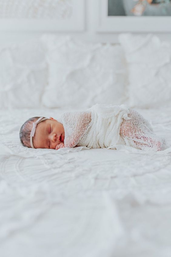 Newborn photos: How to get the best (and avoid the worst) | Mint Arrow
