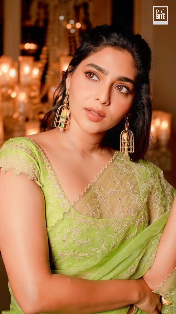 Aishwarya Lekshmi - Wallpaper