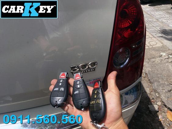 Làm Chìa Khóa Xe Chrysler 300c 2010 Làm Chìa Khóa Xe Chrysler 300c 2010