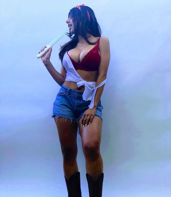 mia-khalifa-hot