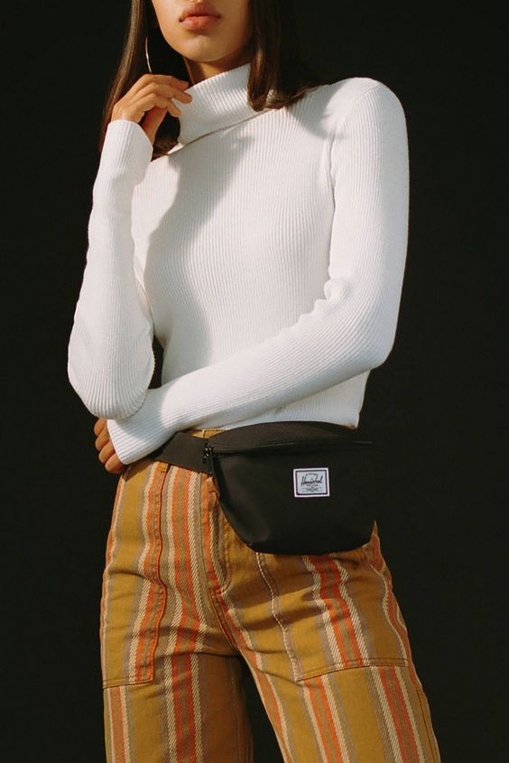 UO Sweet Dreams Turtleneck Sweater | Urban Outfitters