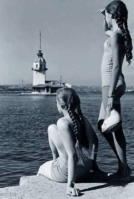 Young girls on Salacak