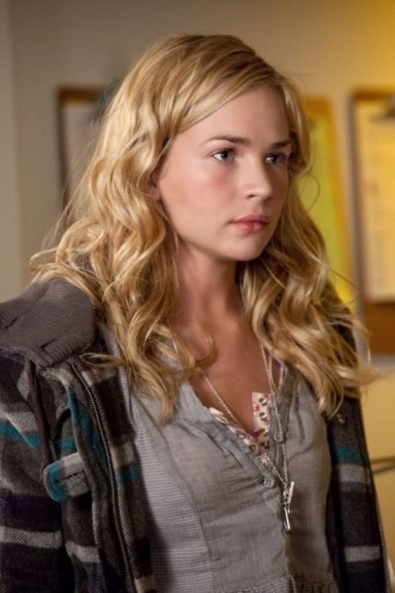 Britt Robertson