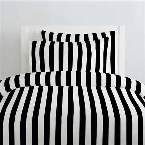 Comfy Contrast 10 Bold And Daring Black White Duvets White Bed Set Striped Duvet Striped Duvet Covers